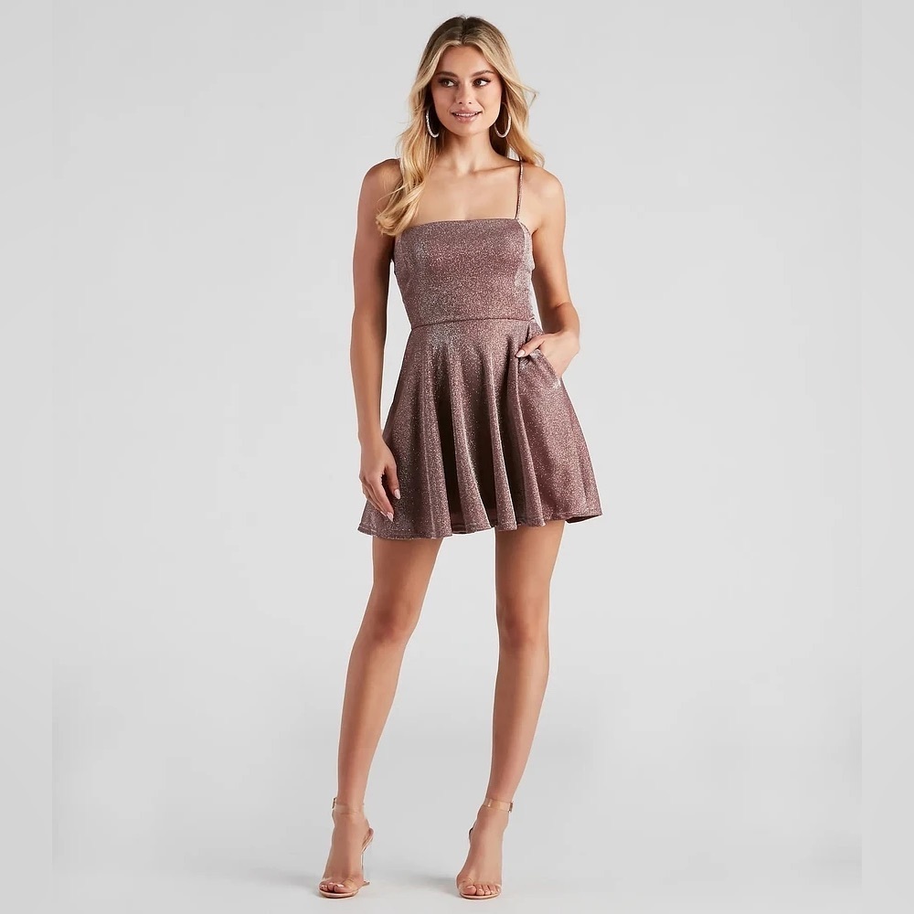 WINDSOR
Glow Goals Glitter Knit
Skater Dress size S Rose Mauve Color